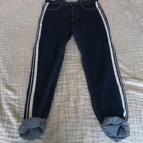 Zara Jeggings with White Strip Detail - Picture 2 of 5